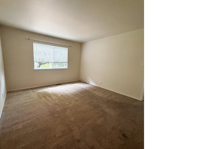 4 Davis Dr #A — Photo 22