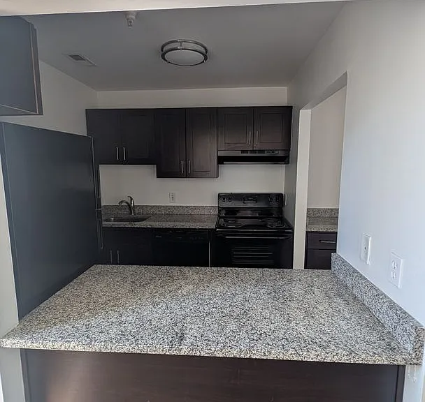 720 Monmouth St — Photo 19