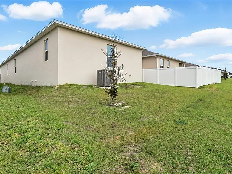 1187 Papaya Cir — Photo 31