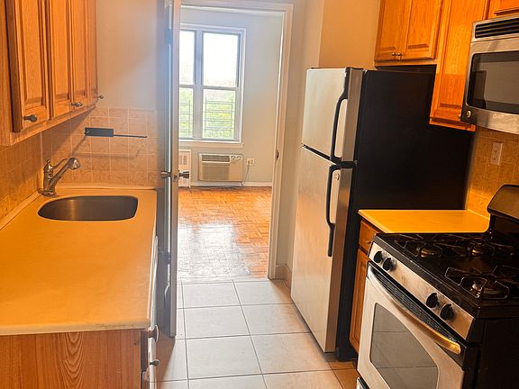 5th image of 44-30 Douglaston Pkwy #5A