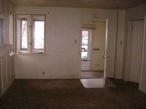 4th image of 326 W Platte Ave