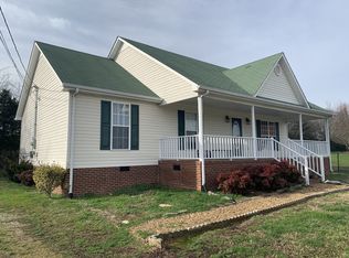 7 Trotwood Dr, Fayetteville, TN 37334