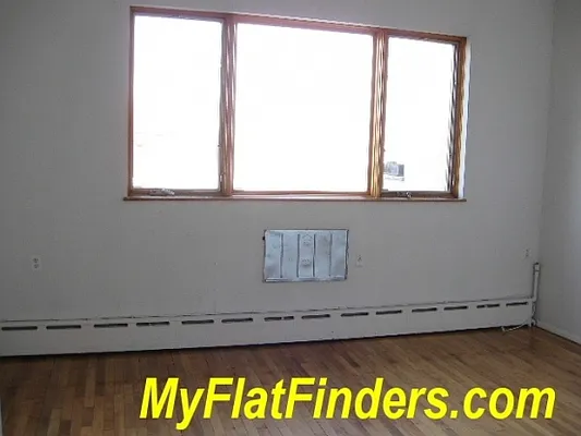 Rented by FlatFinders Realty | media 13