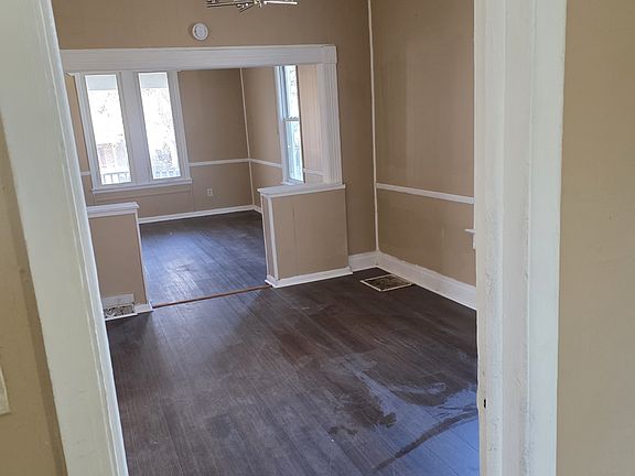 4th image of 4131 Erskine St