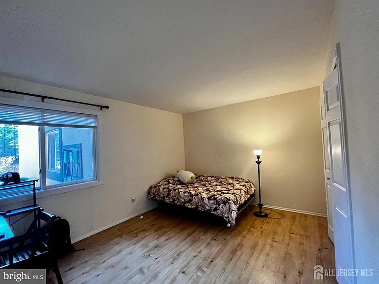 2112 Sayre Dr — Photo 7