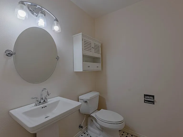 3310 Tanglewood Ln #1 — Photo 14