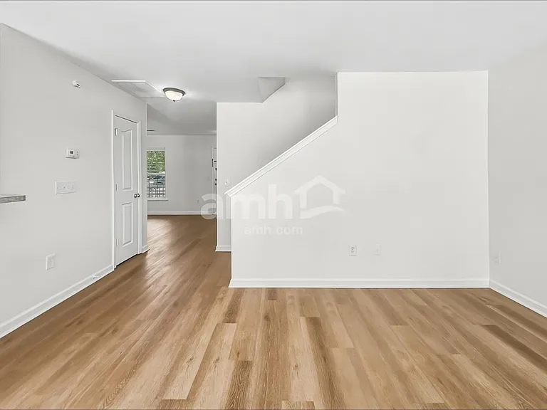 38 Argyle Ct — Photo 8
