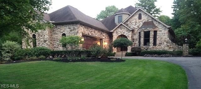1st image of 7410 Oakwood Dr