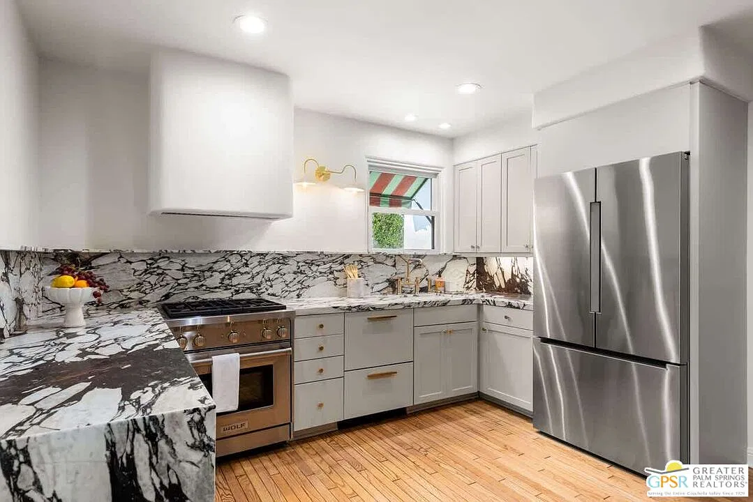 4 bed, 3.0 bath, 2015 sqft, $14,300 — Photo 3