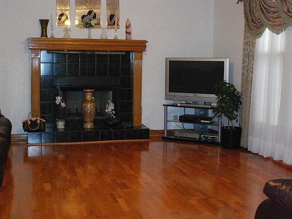 3rd image of 8309 W 148th St