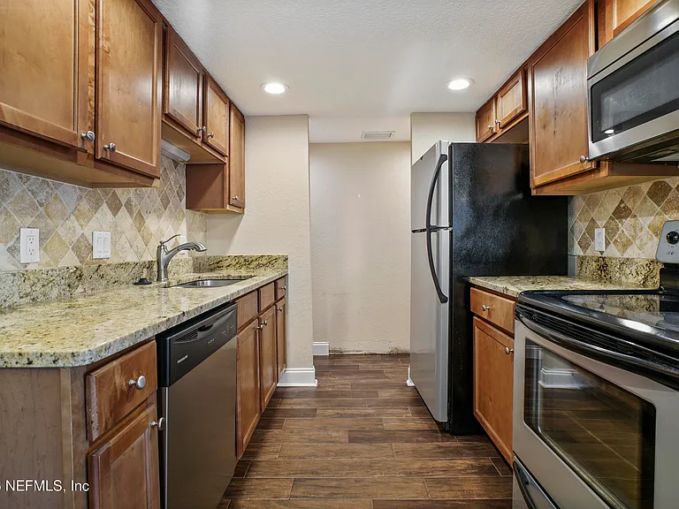 3737 Loretto Rd #802 — Photo 3