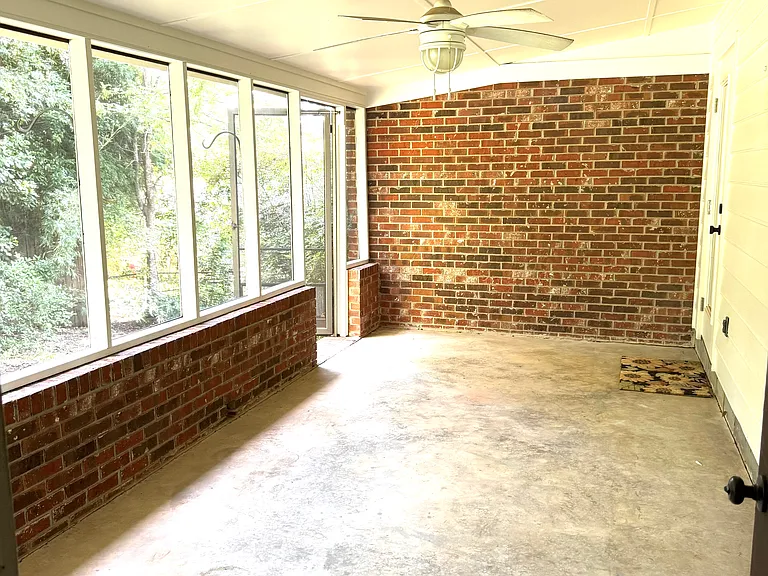 2373 Diehl Dr — Photo 16