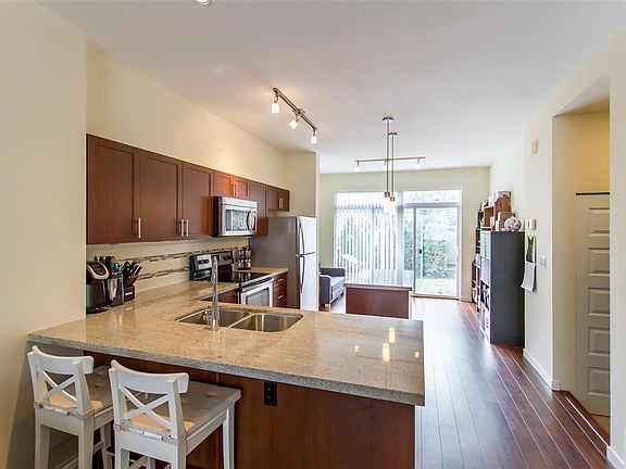 3rd image of 14356 63a Ave #27