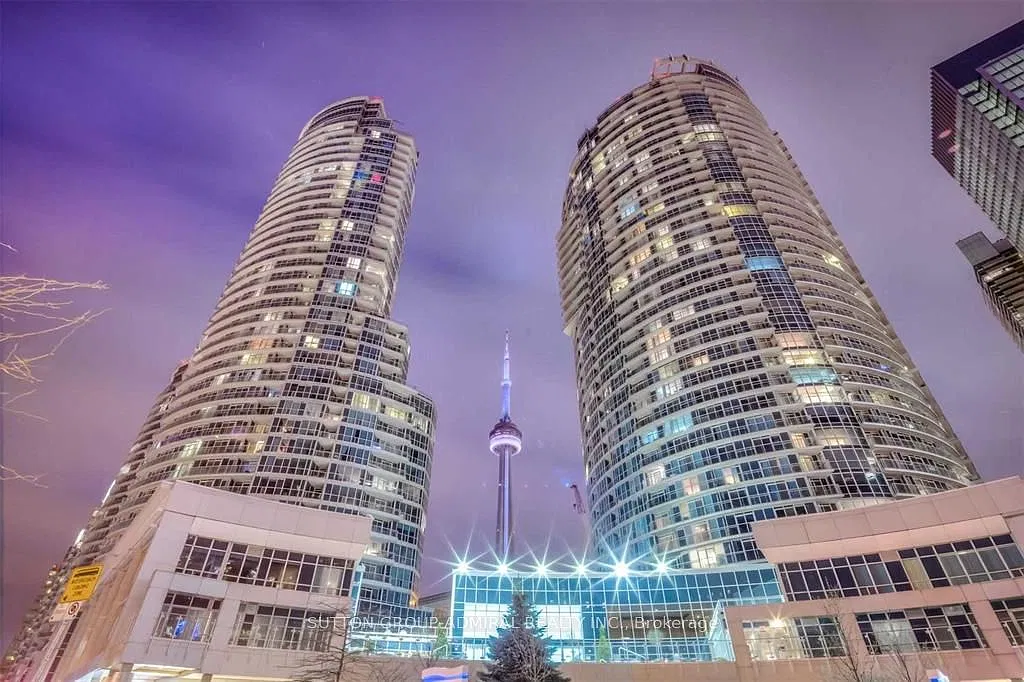 208 Queens Quay W — Photo 1