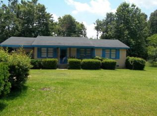 824 Bramble Ln, Orangeburg, SC 29115