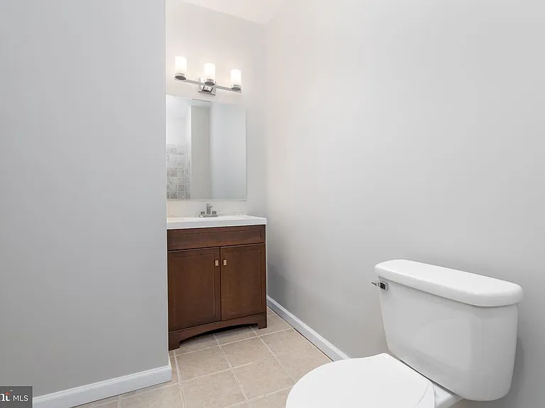 5044 Meade St NE — Photo 30