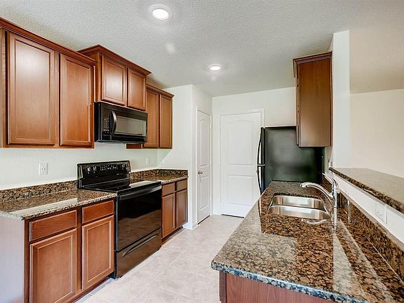 5th image of 9719 Garnet Grove Dr