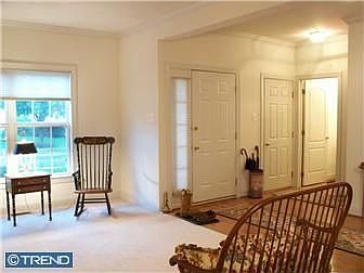 2nd image of 107 Waterford Cir