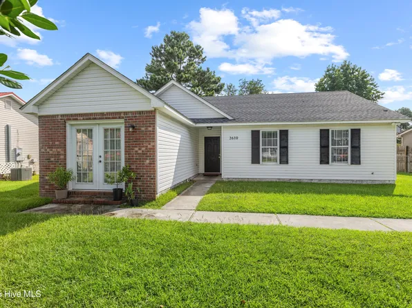 2610 Brookfield Drive, Midway Park, NC 28544