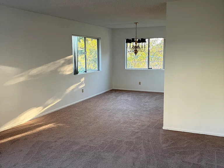 5333 La Canada Blvd — Photo 6