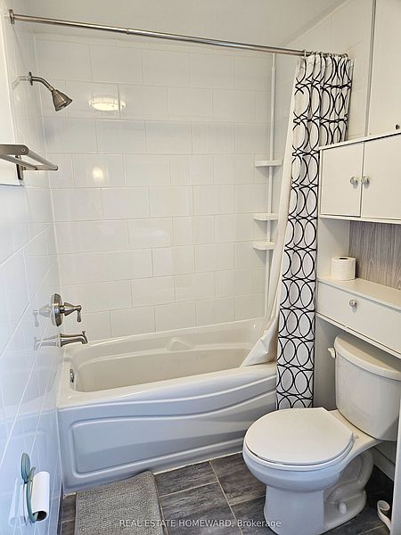 Toronto Townhouse for rent - 2 Bedrooms — photo 17