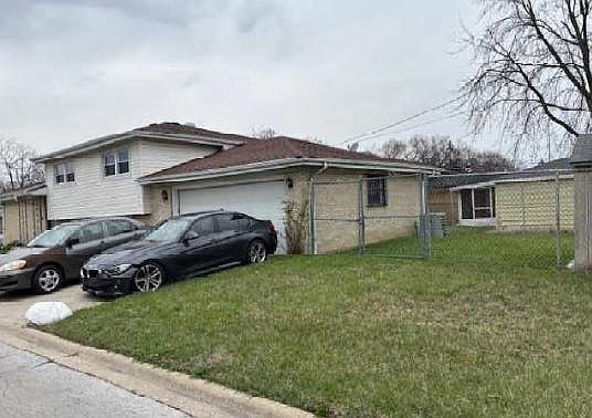 3rd image of 16047 Marshfield Ave