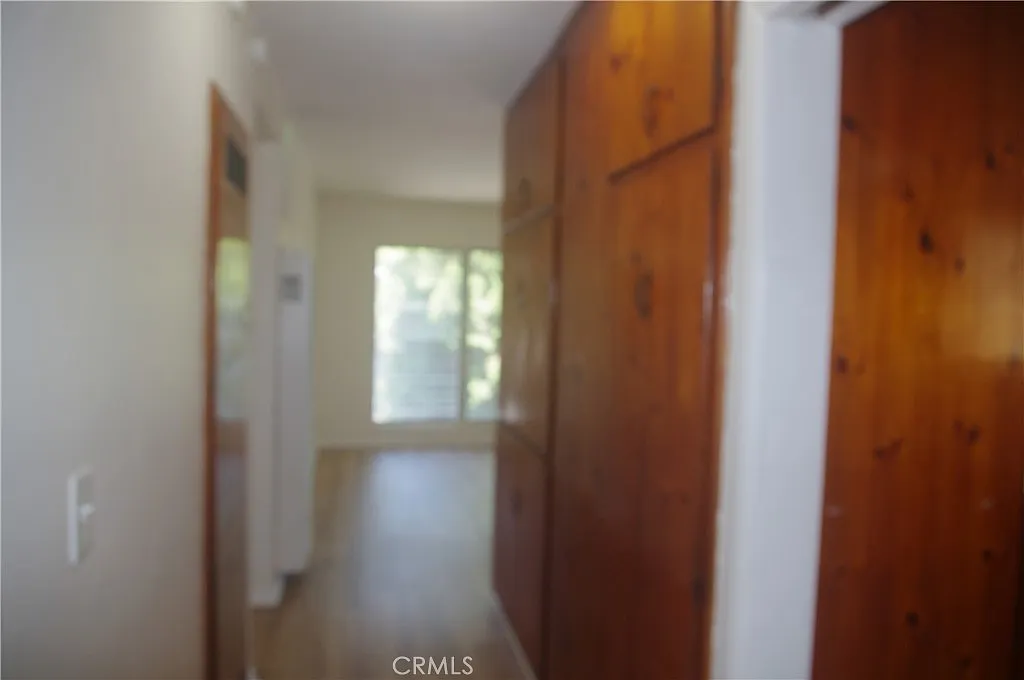 2 bed, 800 sqft, $2,300 — Photo 3