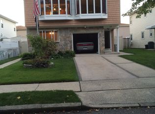 68 Islington St, Staten Island, NY 10308