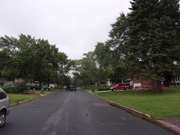 4th image of 4058 Nevada Ave N