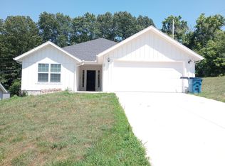 2005 Sally Ann Ave, Neosho, MO 64850