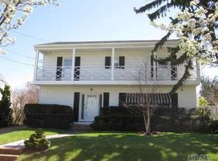84 Putnam Blvd, Atlantic Beach, NY 11509