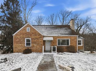 27 Ehle Ave, Coraopolis, PA 15108