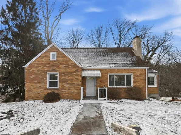 27 Ehle Ave, Coraopolis, PA 15108