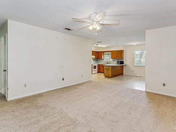 4th image of 58 Pen Haven Dr