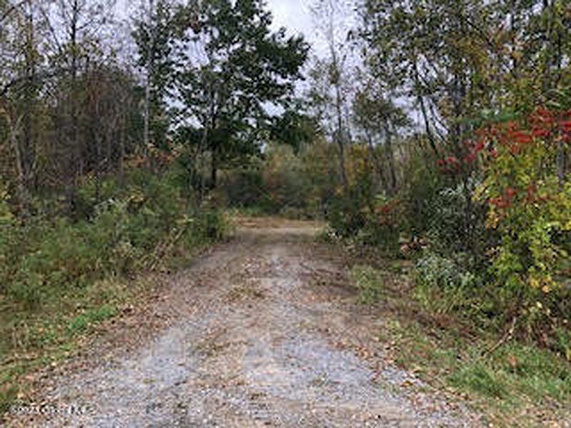 5th image of 601 Sweetman Road