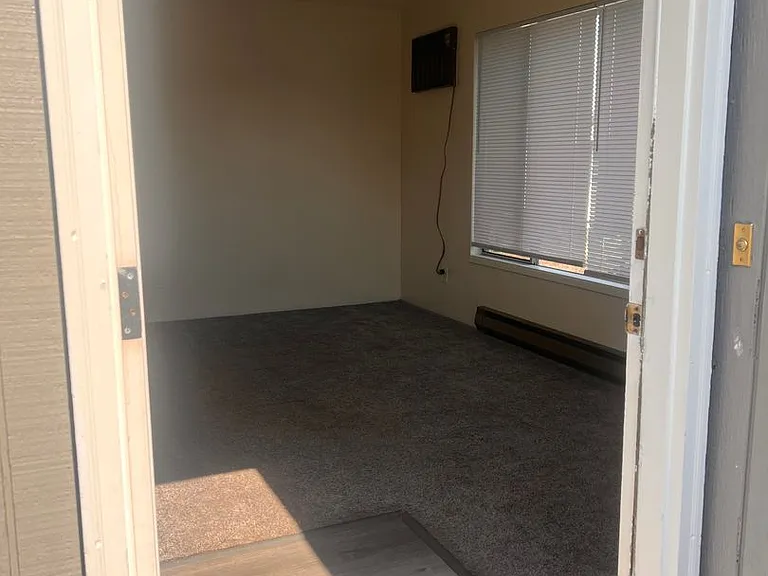 P0185 - 1927 Crater Lake Ave #1 - #4 — Photo 18