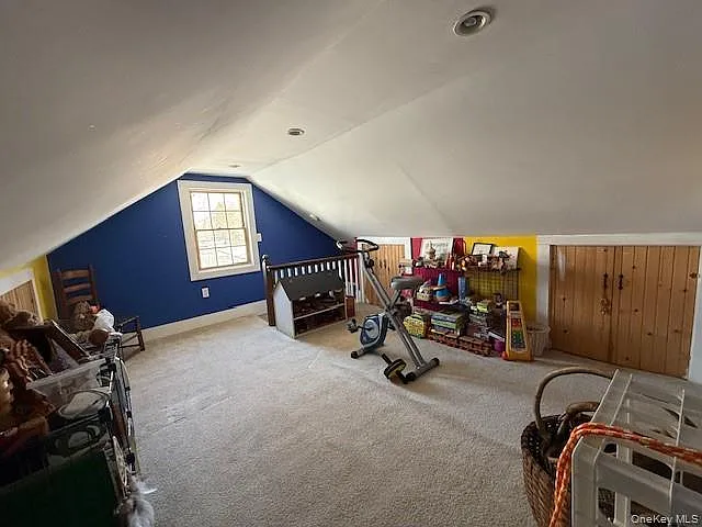 225 Christian Ave — Photo 21