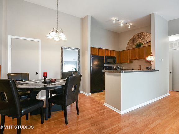 4th image of 1529 Raymond Dr APT 204