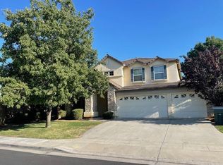 2982 Santa Ana Ave, Clovis, CA 93611