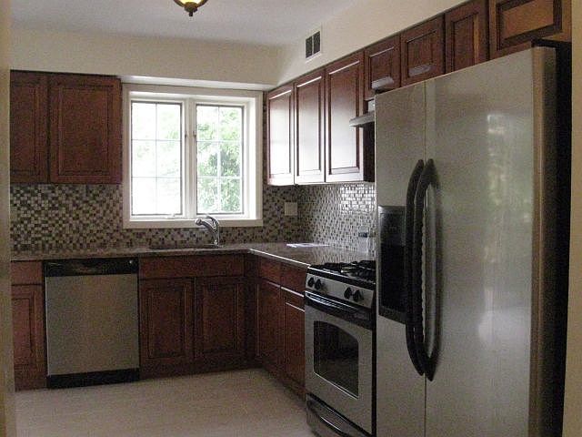 2nd image of 2732 Mill Ave #2
