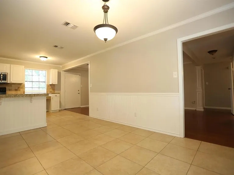 12406 Colleen Dr — Photo 5