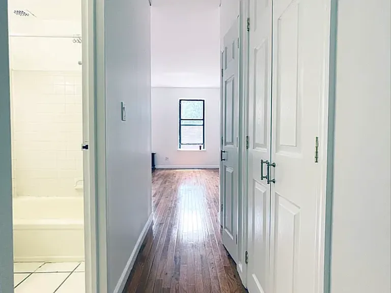 305 E 95th St #2K — Photo 3
