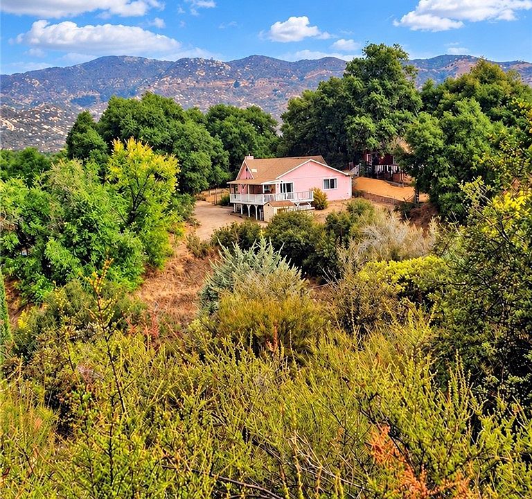 1st image of 45935 Canyon Rd