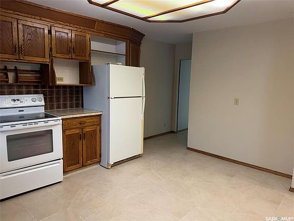 5th image of 307 5th AVENUE W