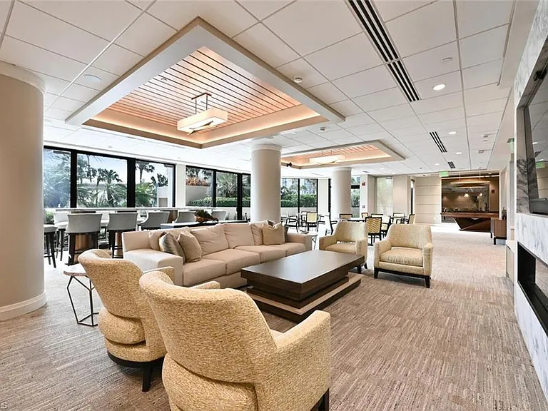 4551 Gulf Shore Blvd N #1001 — Photo 37