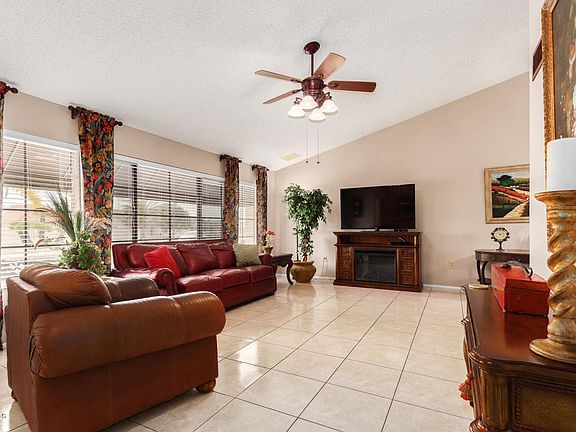 4th image of 20326 N 145th Dr