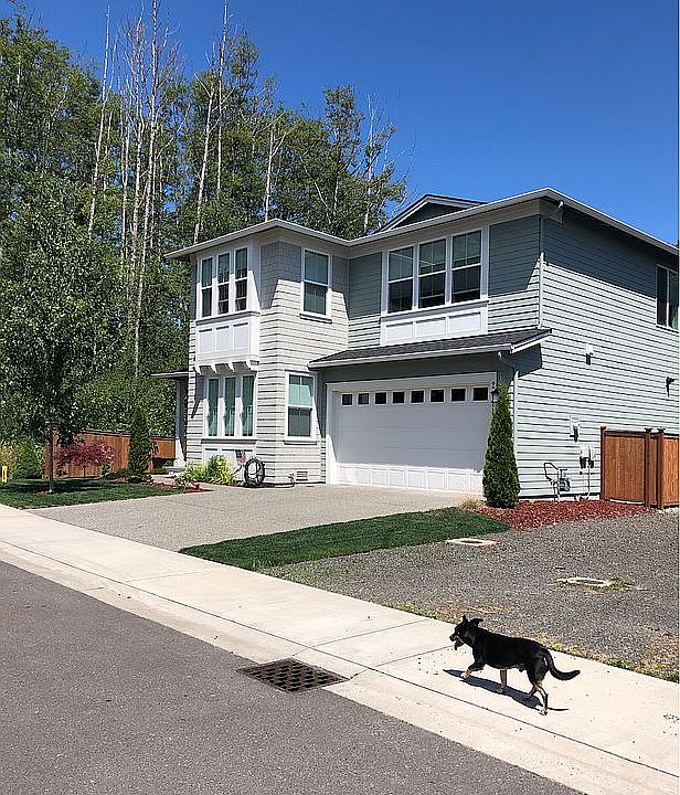 1st image of 2471 NE Sunnymede St