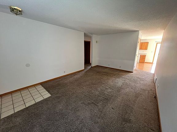 4th image of 6601 Niagara Cir #6601