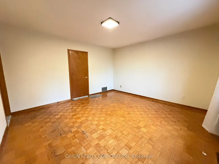3 Romar Cres — Photo 22