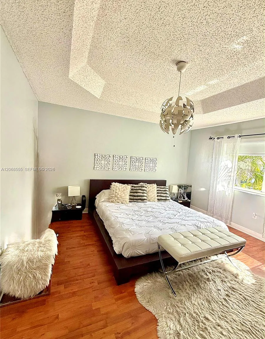 3 bed, 2.5 bath, 1800 sqft, $4,100 — Photo 4